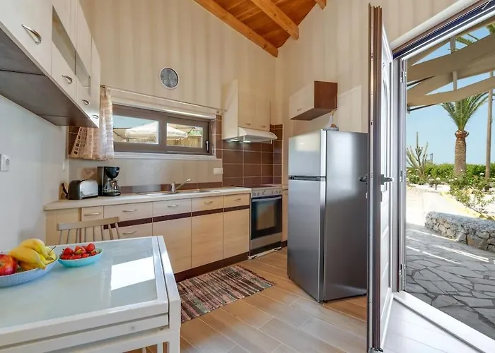 Rena's Rustic Retreat Tatil Evi *