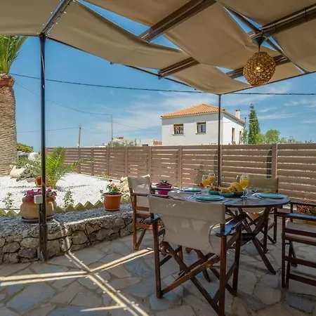 Rena's Rustic Retreat *