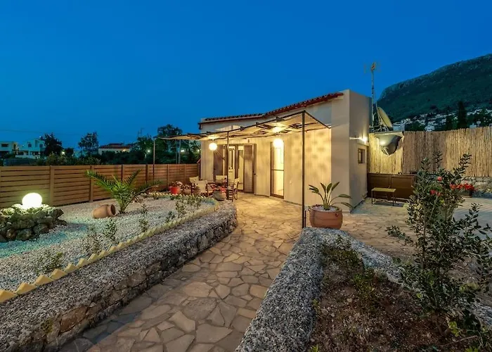 Rena's Rustic Retreat בית נופש *